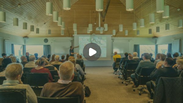 Se underviser og foredragsholder Theis Askling under sit foredrag et liv i balance - Bautahøj Kursus & konferencecenter 2019